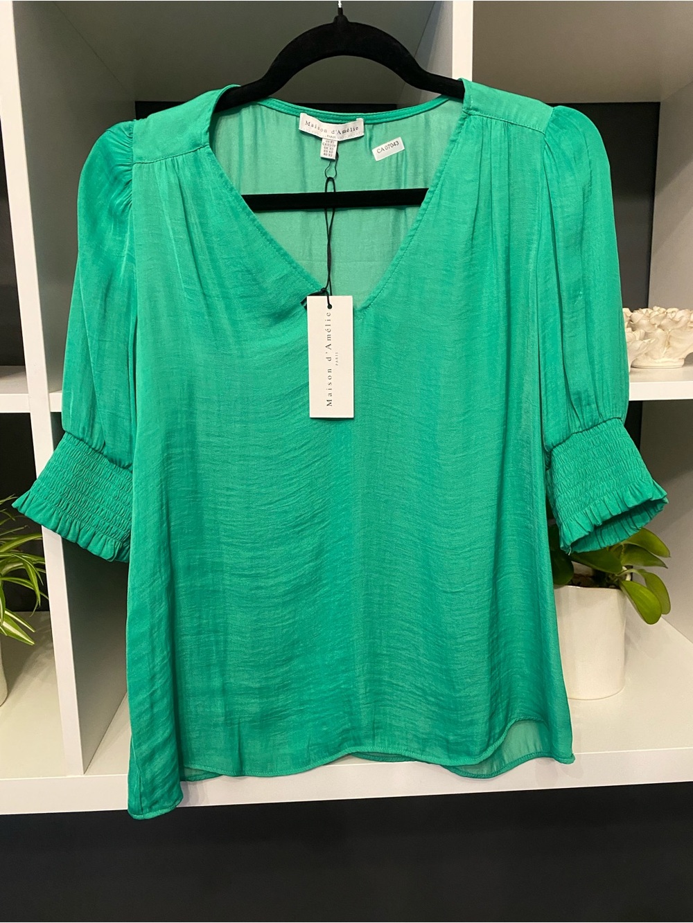 NWT Anthropologie Maison D’Amelie Green Silky V-Neck Ruffle Sleeve Top Size XS